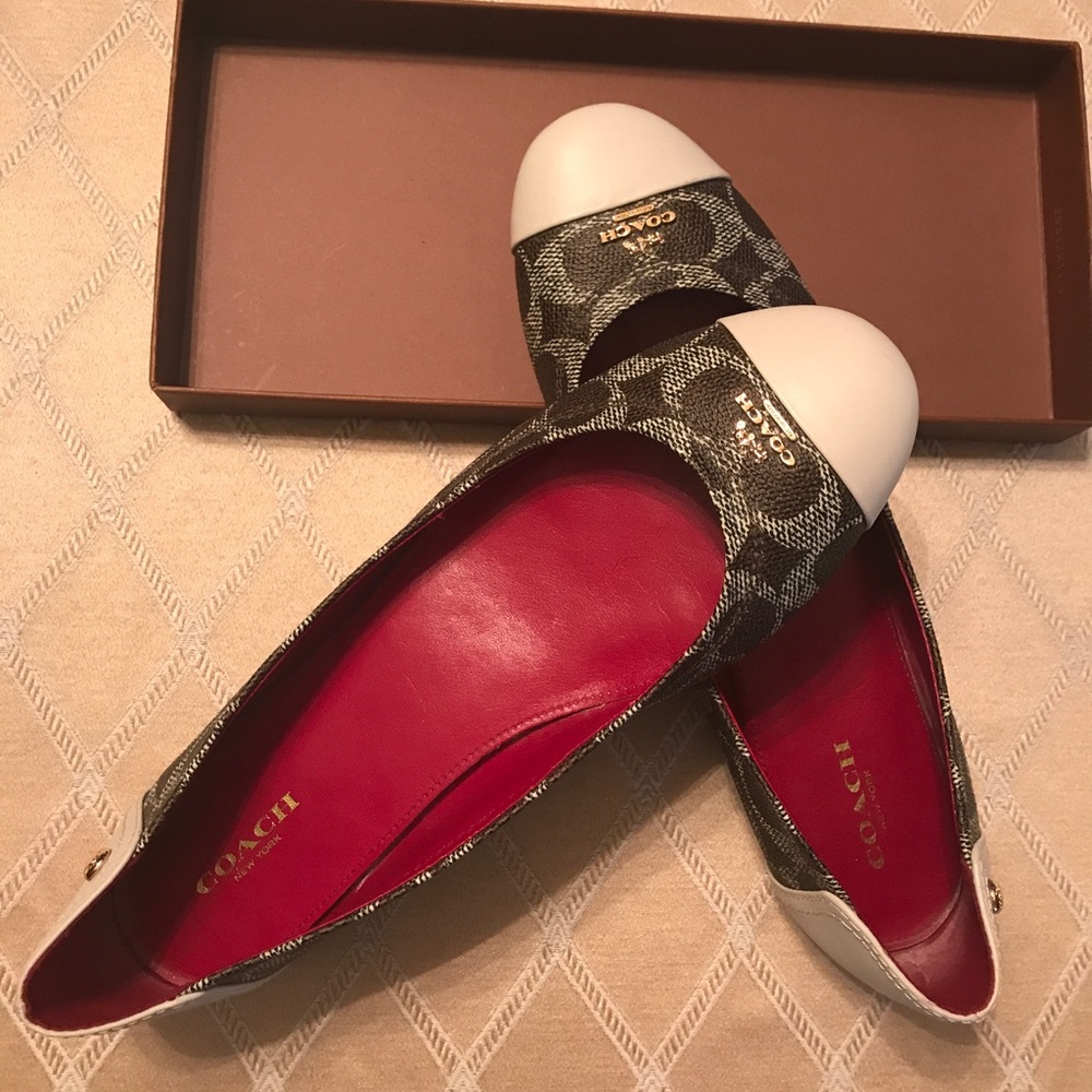 Chelsea Coach Flats in size 8